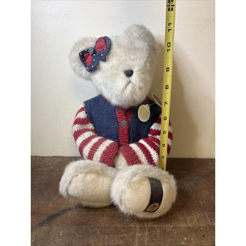 Boyds BEARS CLARA B BEARCOUNTRY STYLE 93334V Patriotic 9122/12500 Americana